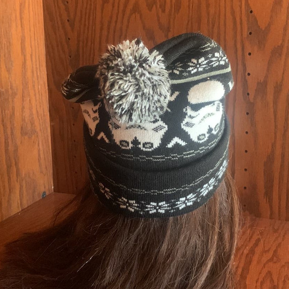 Star Wars StormTrooper Adult Beanie - Picture 3 of 3